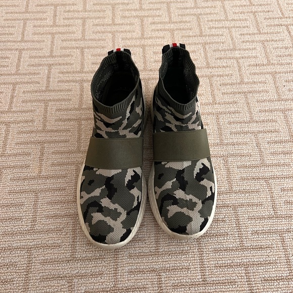 Green Camo Sock Sneakers - Picture 2 of 5